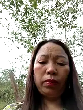 Snapshot of _Helala_ chatting on October 28, 2025, 2:23 am Helala online show from October 28, 2025, 2:23 am