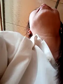 Snapshot of _Helala_ chatting on October 3, 2025, 4:25 am Helala online show from October 3, 2025, 4:25 am