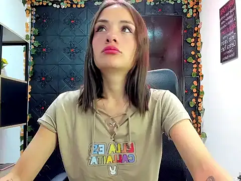 Tammy Thompson  online show from February 26, 2026, 1:55 pm