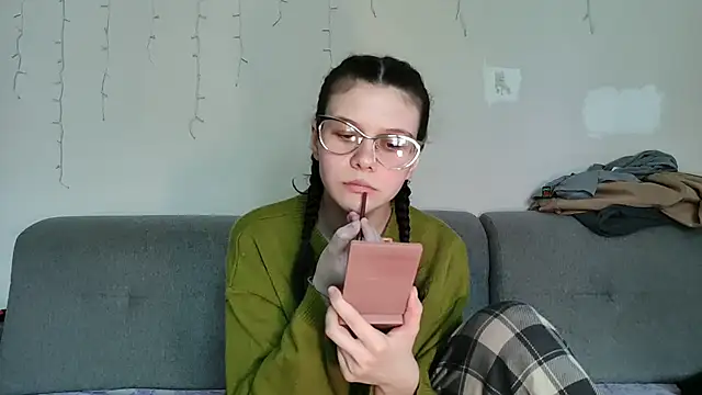 Snapshot of LaVostraDorothy chatting on May 9, 2026, 1:25 pm LaVostraDorothy online show from May 9, 2026, 1:25 pm