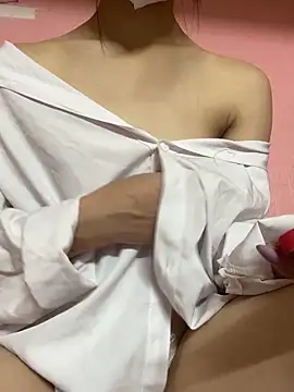 Leyleisanmay online show from September 13, 2025, 3:01 pm