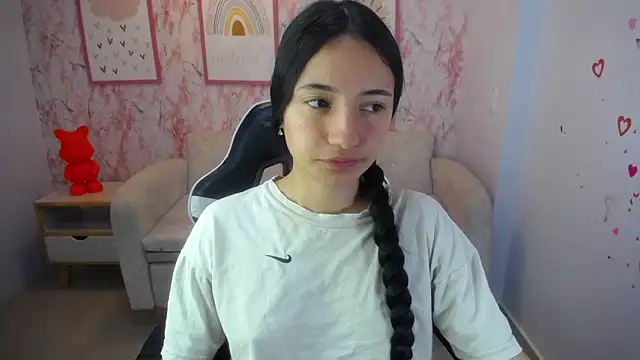 Kylie ch1 online show from September 20, 2025, 10:42 am