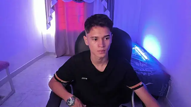 Aron Boyy online show from November 1, 2025, 8:46 pm