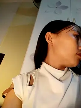   Sasulq   online show from October 7, 2025, 7:53 am