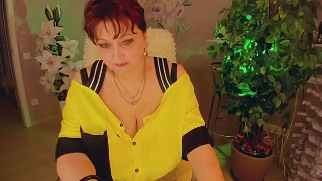 rebekkacharm online show from October 3, 2025, 4:52 pm