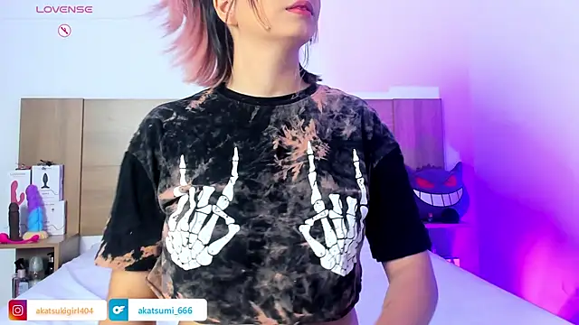 Akatsumi  online show from September 18, 2025, 8:56 pm