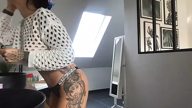 AmyStone   online show from February 23, 2026, 10:16 am