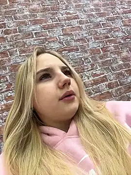 Sky Cutie online show from January 17, 2026, 3:43 am