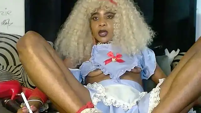 QueenpatieX online show from February 28, 2026, 10:31 pm