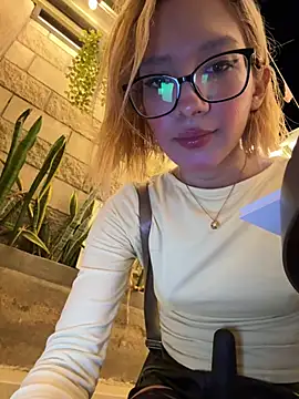 Snapshot of SweetBunnyGF chatting on June 23, 2026, 11:47 pm SweetBunnyGF online show from June 23, 2026, 11:47 pm