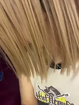 Snapshot of SweetBunnyGF chatting on February 16, 2026, 11:57 pm SweetBunnyGF online show from February 16, 2026, 11:57 pm