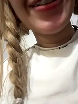 SweetBunnyGF online show from September 8, 2025, 11:04 pm