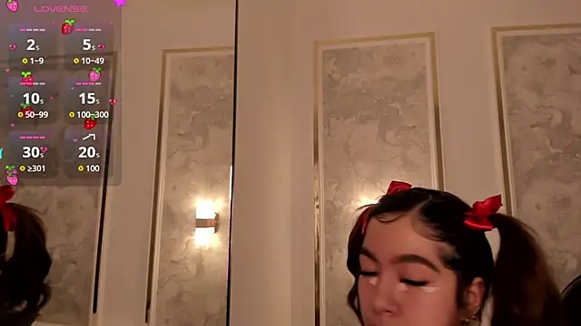 doll eyees  online show from October 11, 2025, 2:23 am