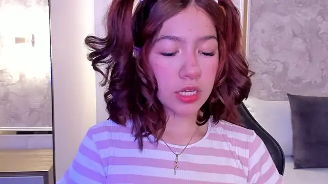 doll eyees  online show from September 25, 2025, 2:28 am