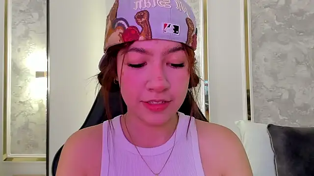 doll eyees  online show from September 23, 2025, 2:18 am