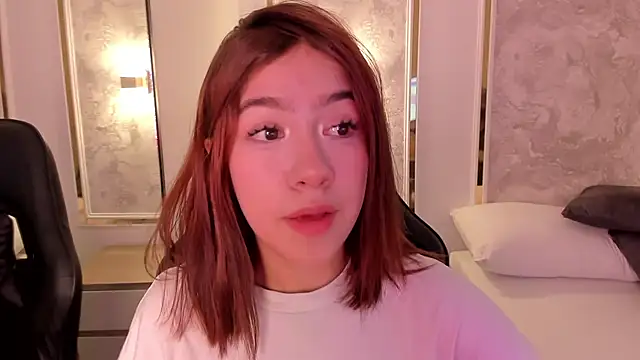 doll eyees  online show from October 1, 2025, 3:11 am