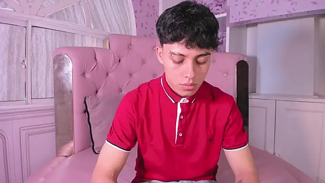 Dani rivass online show from December 15, 2025, 12:33 pm