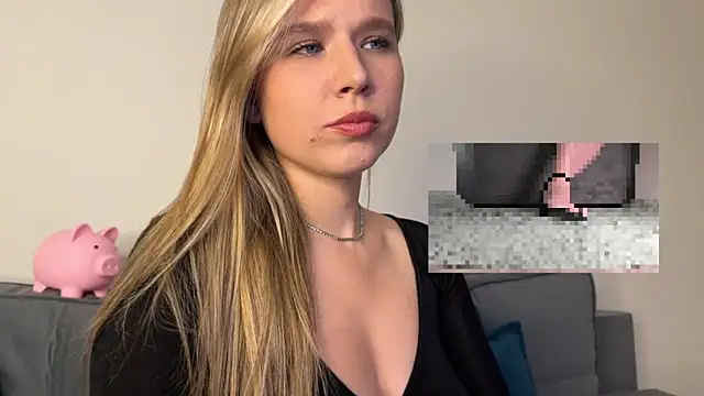 GoddessRoss online show from September 30, 2025, 7:20 pm