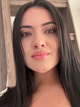 Snapshot of Lu090_ chatting on September 19, 2025, 5:28 pm Lu090 online show from September 19, 2025, 5:28 pm