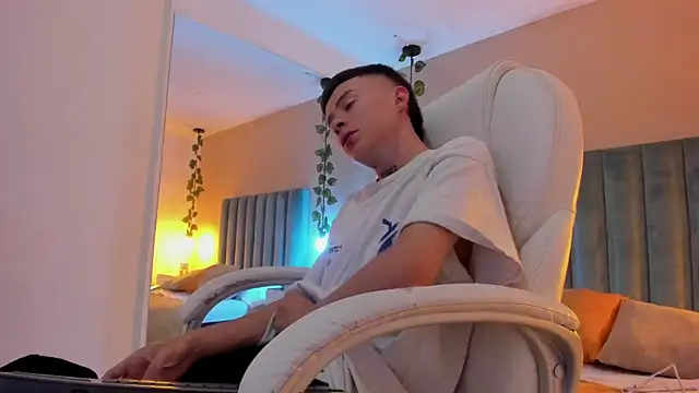 Nascary Fox online show from September 10, 2025, 7:46 pm