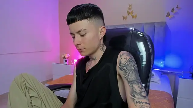 Snapshot of Nascary_Fox chatting on March 3, 2026, 7:54 pm Nascary Fox online show from March 3, 2026, 7:54 pm