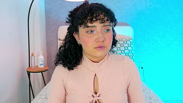 Tracielowe w online show from October 12, 2025, 3:41 am