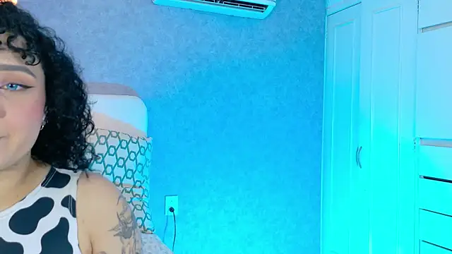 Tracielowe w online show from October 8, 2025, 3:30 am