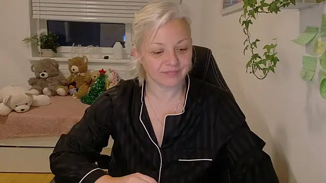 Snapshot of Linsy_Kim chatting on January 19, 2026, 6:06 am Linsy Kim online show from January 19, 2026, 6:06 am