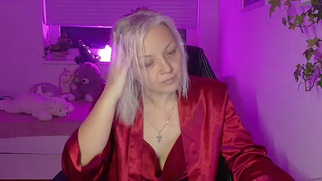 Snapshot of Linsy_Kim chatting on February 17, 2026, 9:01 pm Linsy Kim online show from February 17, 2026, 9:01 pm