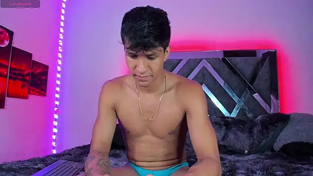 Snapshot of Robertmiller21 chatting on September 23, 2025, 4:52 am Robertmiller21 online show from September 23, 2025, 4:52 am