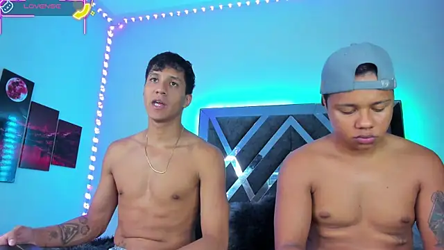 Snapshot of Robertmiller21 chatting on October 3, 2025, 4:58 am Robertmiller21 online show from October 3, 2025, 4:58 am