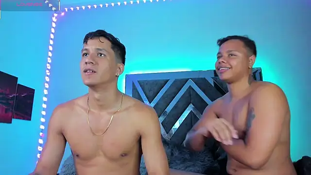 Snapshot of Robertmiller21 chatting on October 10, 2025, 5:08 am Robertmiller21 online show from October 10, 2025, 5:08 am