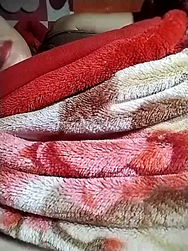 venu00 online show from October 17, 2025, 3:14 pm