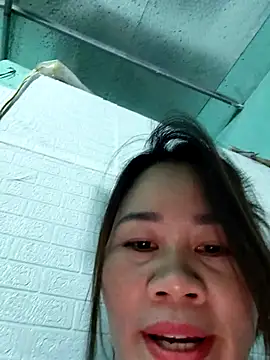 Singlemom69x online show from October 5, 2025, 2:19 pm