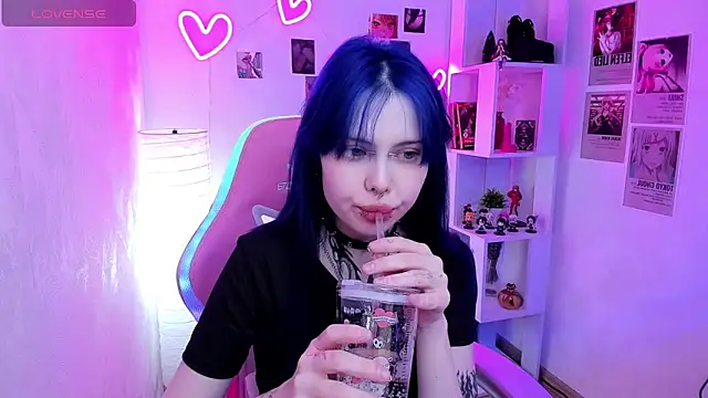 Morana Batt online show from December 23, 2025, 2:11 am