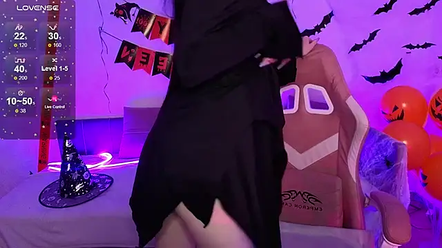 Morana Batt online show from October 31, 2025, 2:30 am