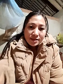 Snapshot of YAYAA-502 chatting on January 7, 2026, 2:33 pm YAYAA-502 online show from January 7, 2026, 2:33 pm