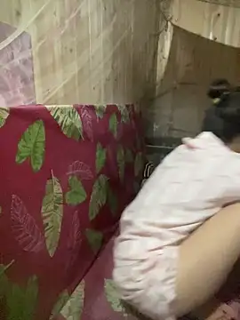 Ngoc-bbi online show from April 16, 2026, 1:45 pm