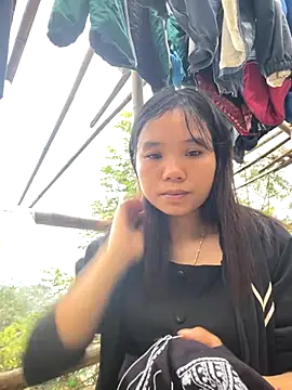 Ngoc-bbi online show from November 17, 2025, 1:09 am