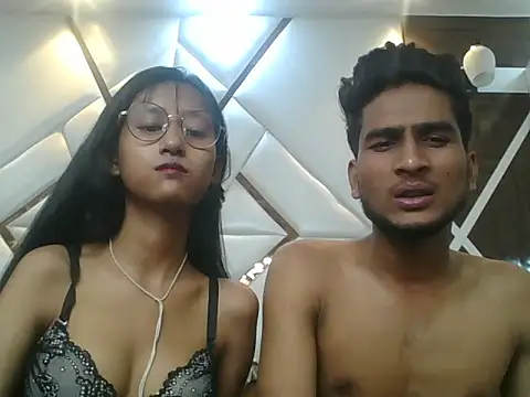 lily 9900 online show from September 21, 2025, 7:52 pm