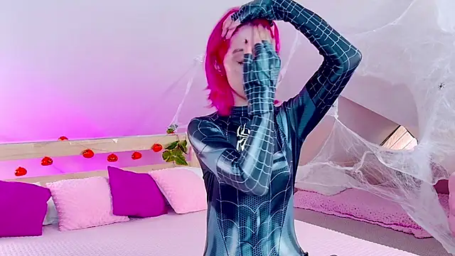 Liann Stark online show from October 30, 2025, 7:39 am