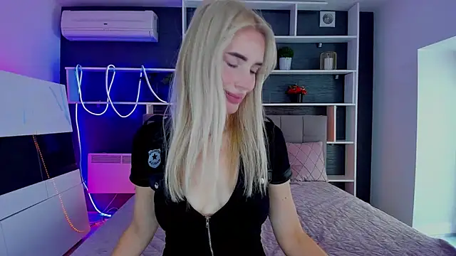 SabrinaSharm online show from October 14, 2025, 11:44 am