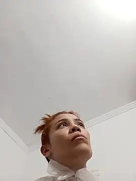 dulcelatin21 online show from October 2, 2025, 7:06 pm