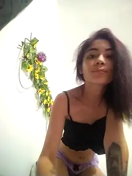 dulcelatin21 online show from November 14, 2025, 11:30 pm