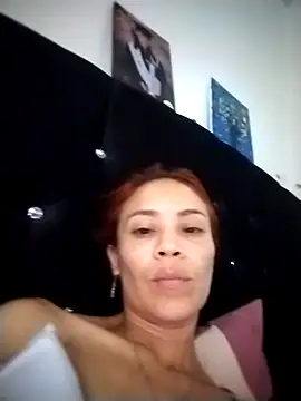 dulcelatin21 online show from October 13, 2025, 6:09 pm