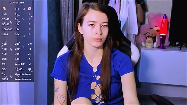 ZoyaMill online show from October 18, 2025, 5:31 am