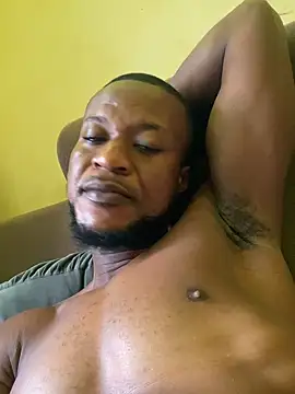 Makemecum634941 online show from September 10, 2025, 11:31 am