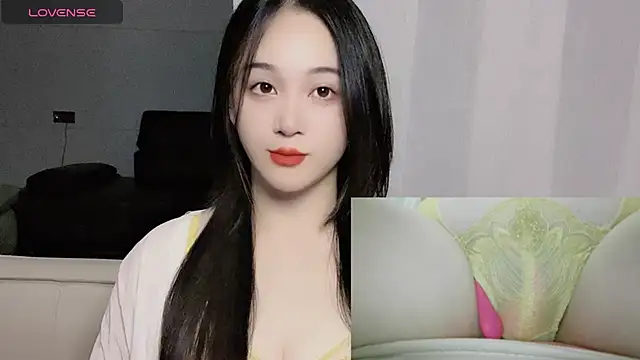 woaiqinqin online show from October 16, 2025, 3:42 pm