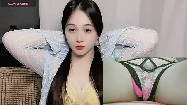 woaiqinqin online show from October 15, 2025, 3:20 pm