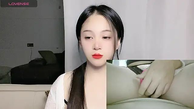 woaiqinqin online show from September 16, 2025, 3:57 pm